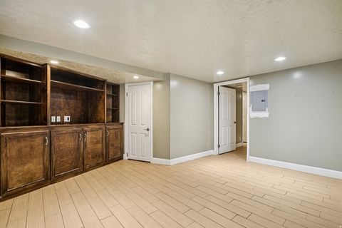 Tiny photo for 5993 S SULTAN CIR, Salt Lake City, UT 84107 (MLS # 2125649)