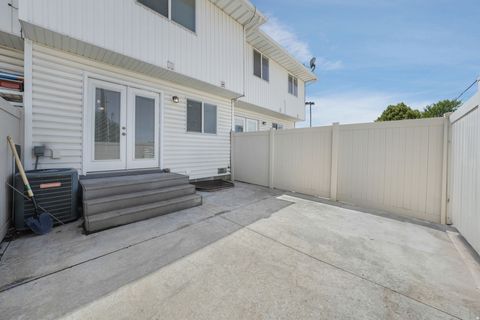 Tiny photo for 153 E MAIN ST #B, Santaquin, UT 84655 (MLS # 2134116)