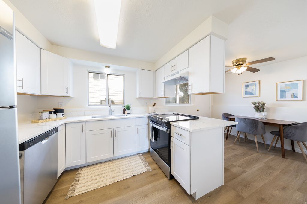 Photo of 111 E CENTER ST #6A, Clearfield, UT 84015 (MLS # 2147280)