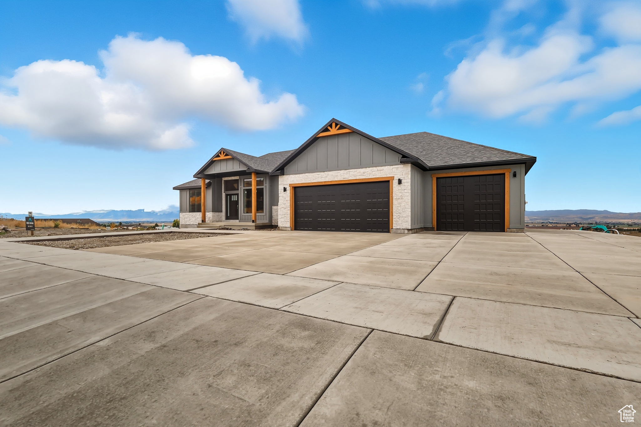 KNOLLS SUBDIVISION PHASE 1 - Residential
