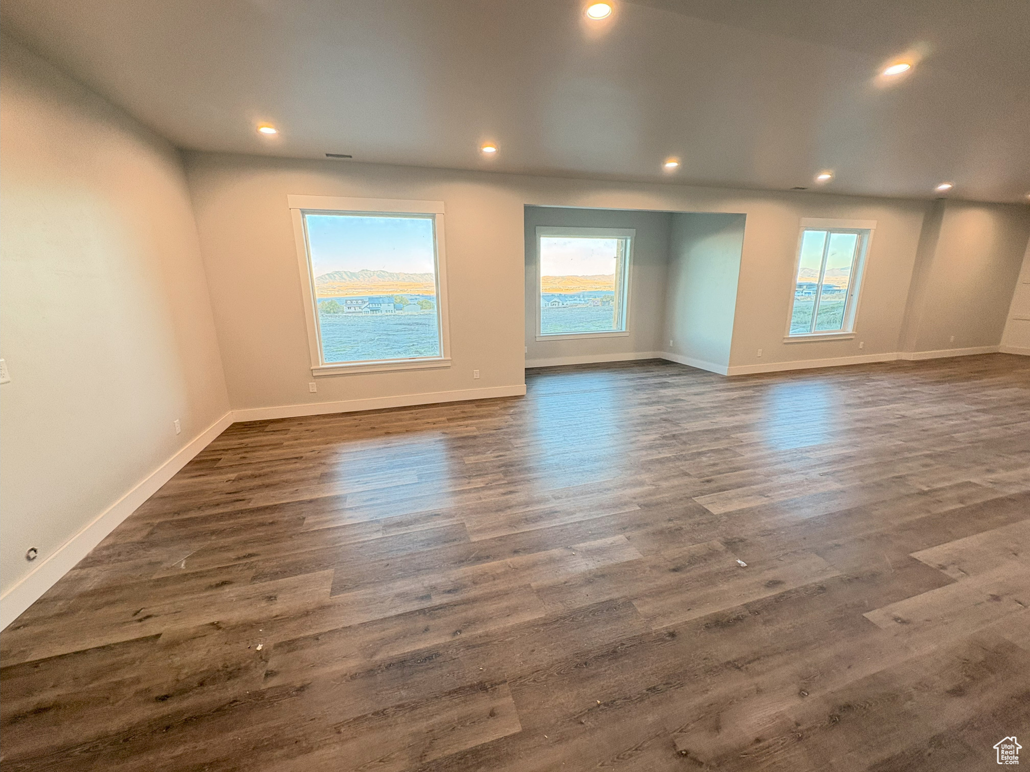 KNOLLS SUBDIVISION PHASE 1 - Residential