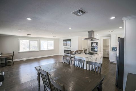 Tiny photo for 422 W BUCKEYE REEF RD, Leeds, UT 84746 (MLS # 2134945)