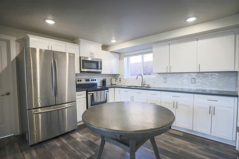 Tiny photo for 422 W BUCKEYE REEF RD, Leeds, UT 84746 (MLS # 2134945)