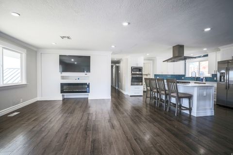 Tiny photo for 422 W BUCKEYE REEF RD, Leeds, UT 84746 (MLS # 2134945)