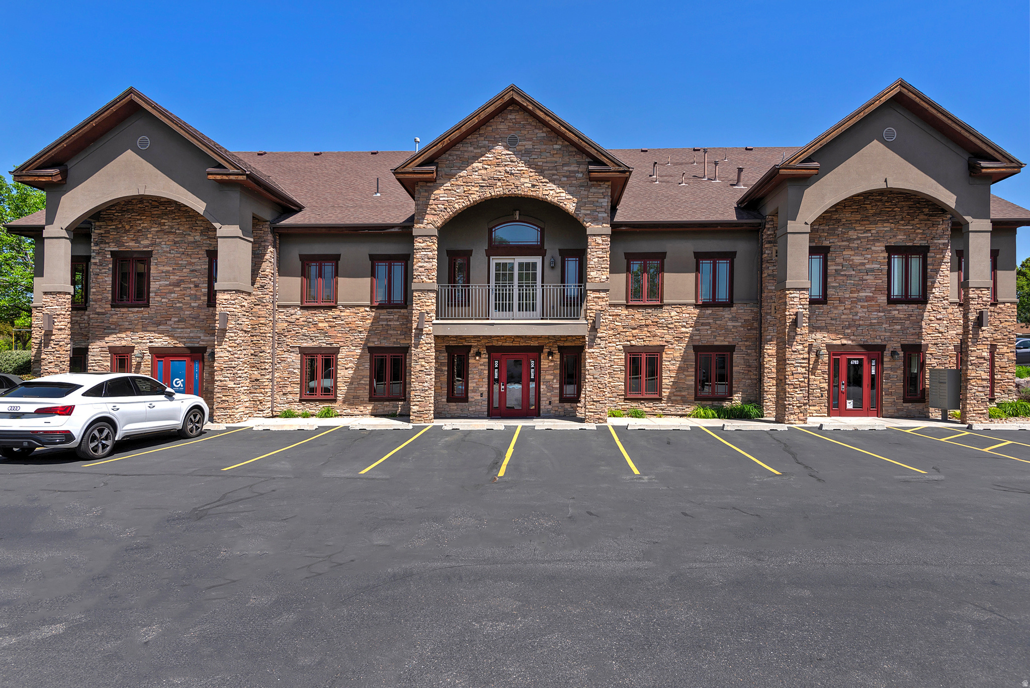 MOUNTAIN VIEW BUSINESS CENTER CONDO - Commercial Sale