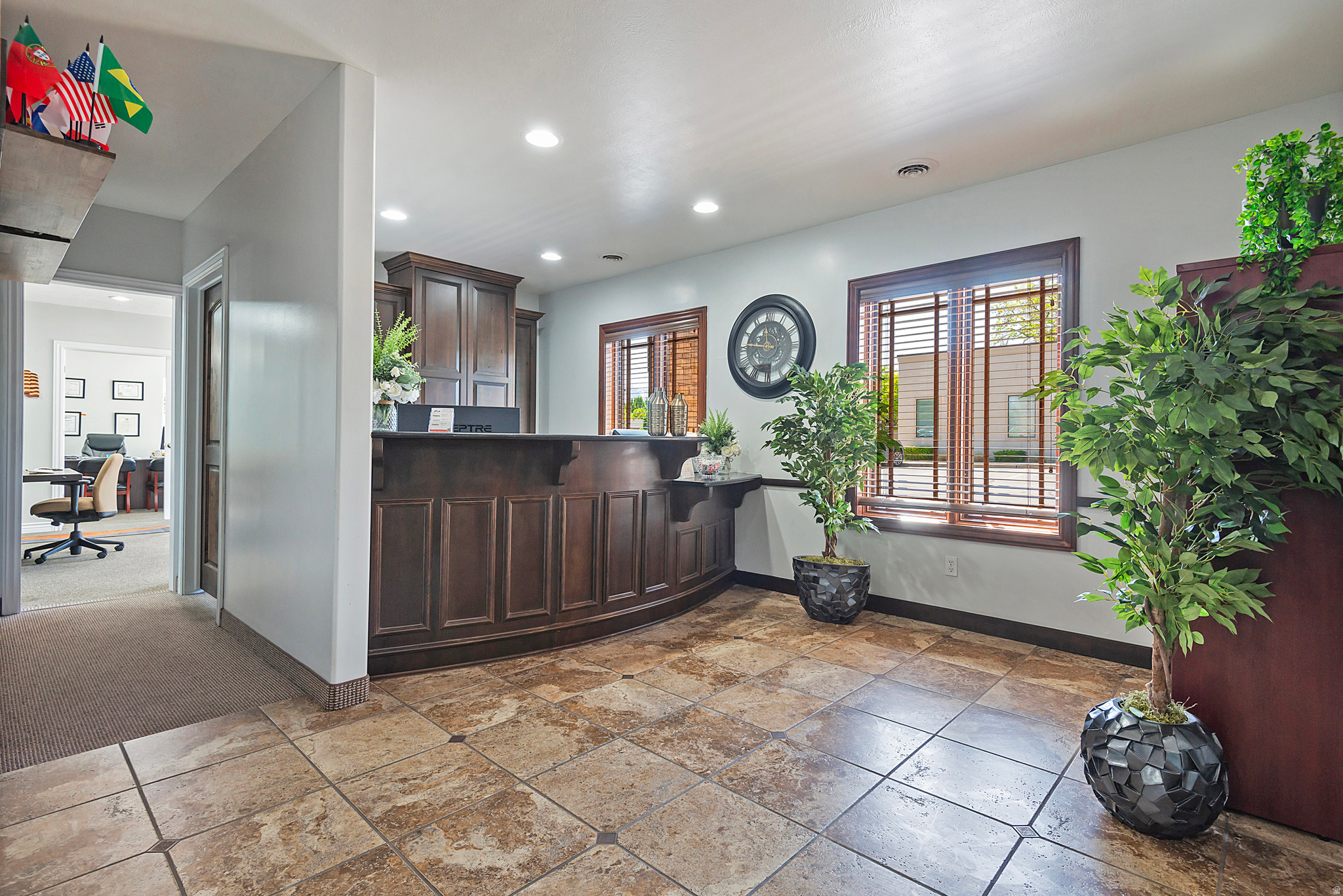 MOUNTAIN VIEW BUSINESS CENTER CONDO - Commercial Sale