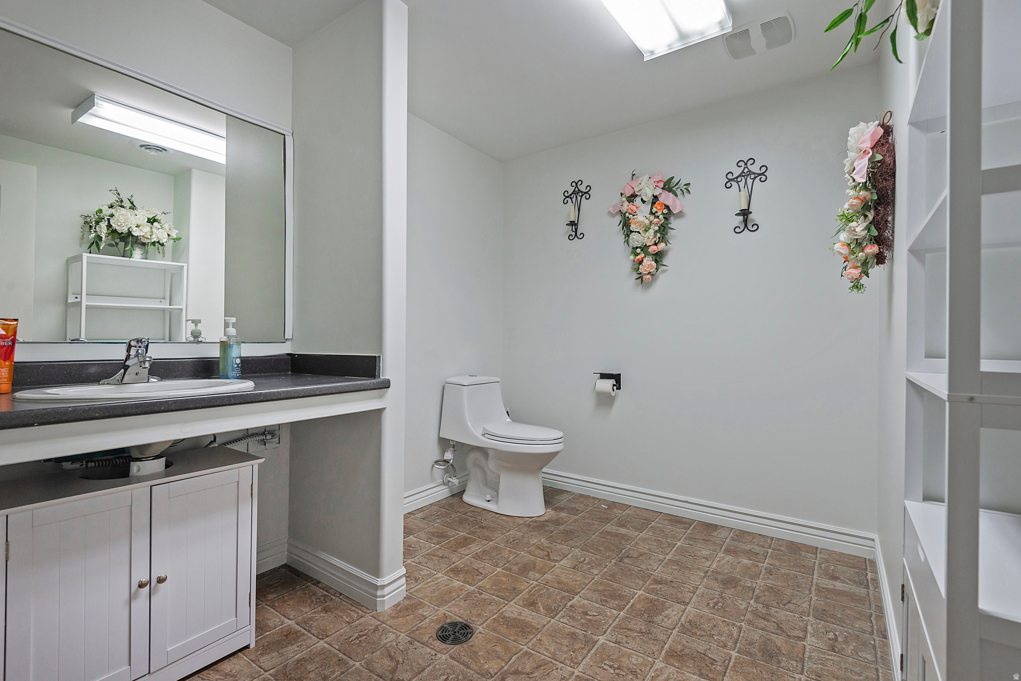 MOUNTAIN VIEW BUSINESS CENTER CONDO - Commercial Sale