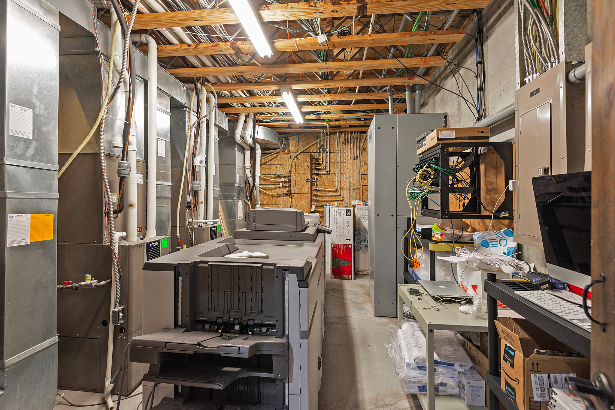 MOUNTAIN VIEW BUSINESS CENTER CONDO - Commercial Sale