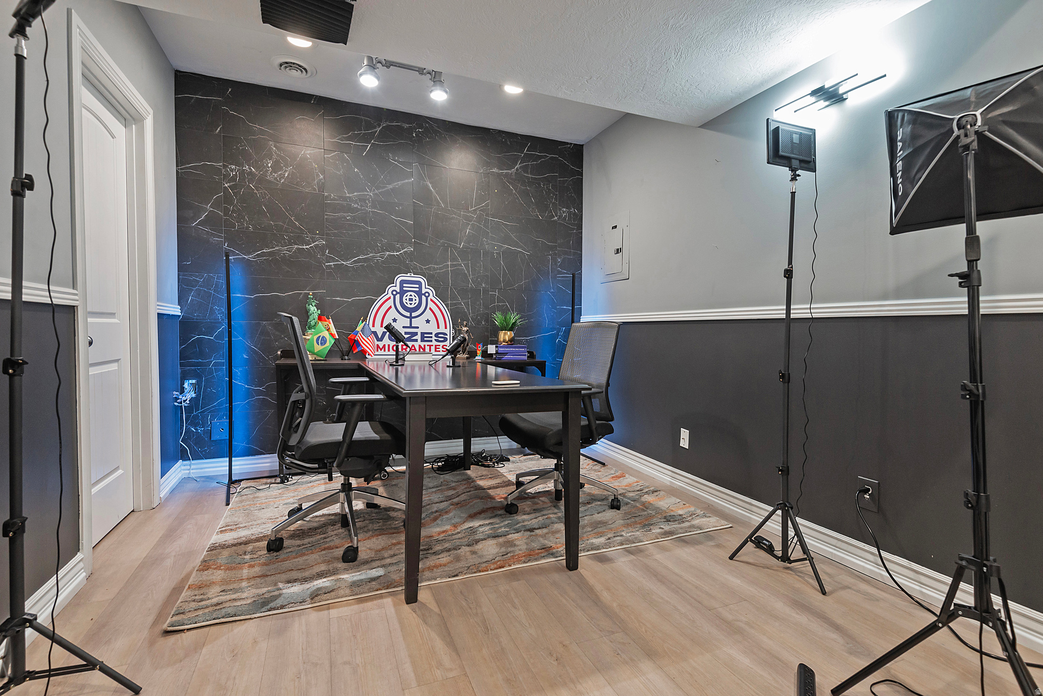 MOUNTAIN VIEW BUSINESS CENTER CONDO - Commercial Sale