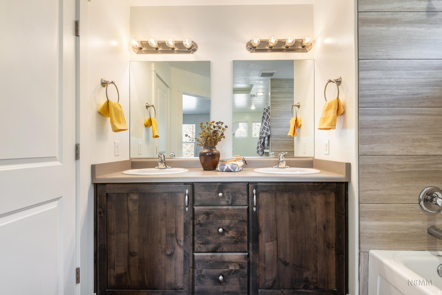 DESERT BLUFF AT DESERT CANYONS TOWNHOMES - Residential