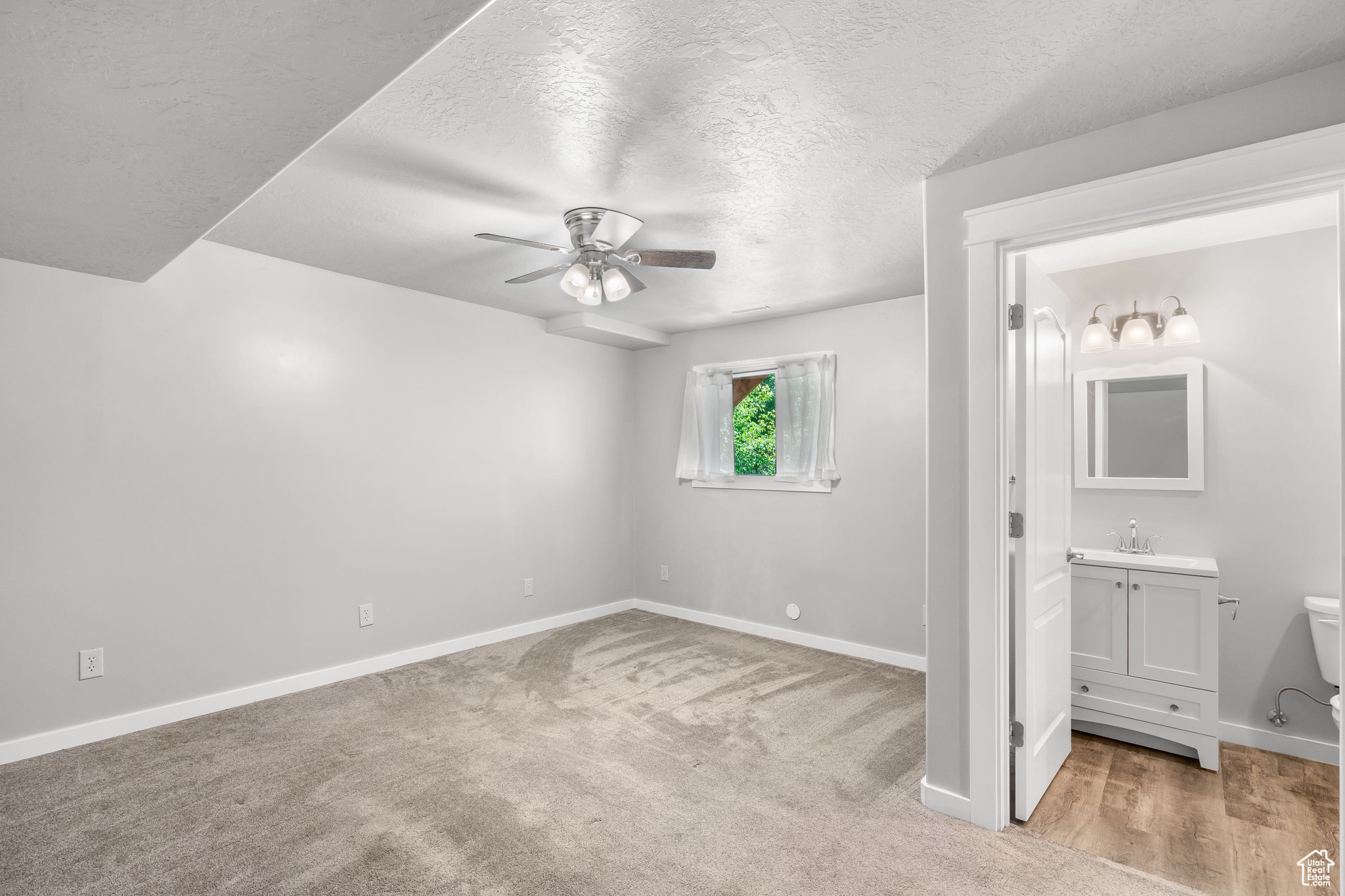FOX CHASE - Residential