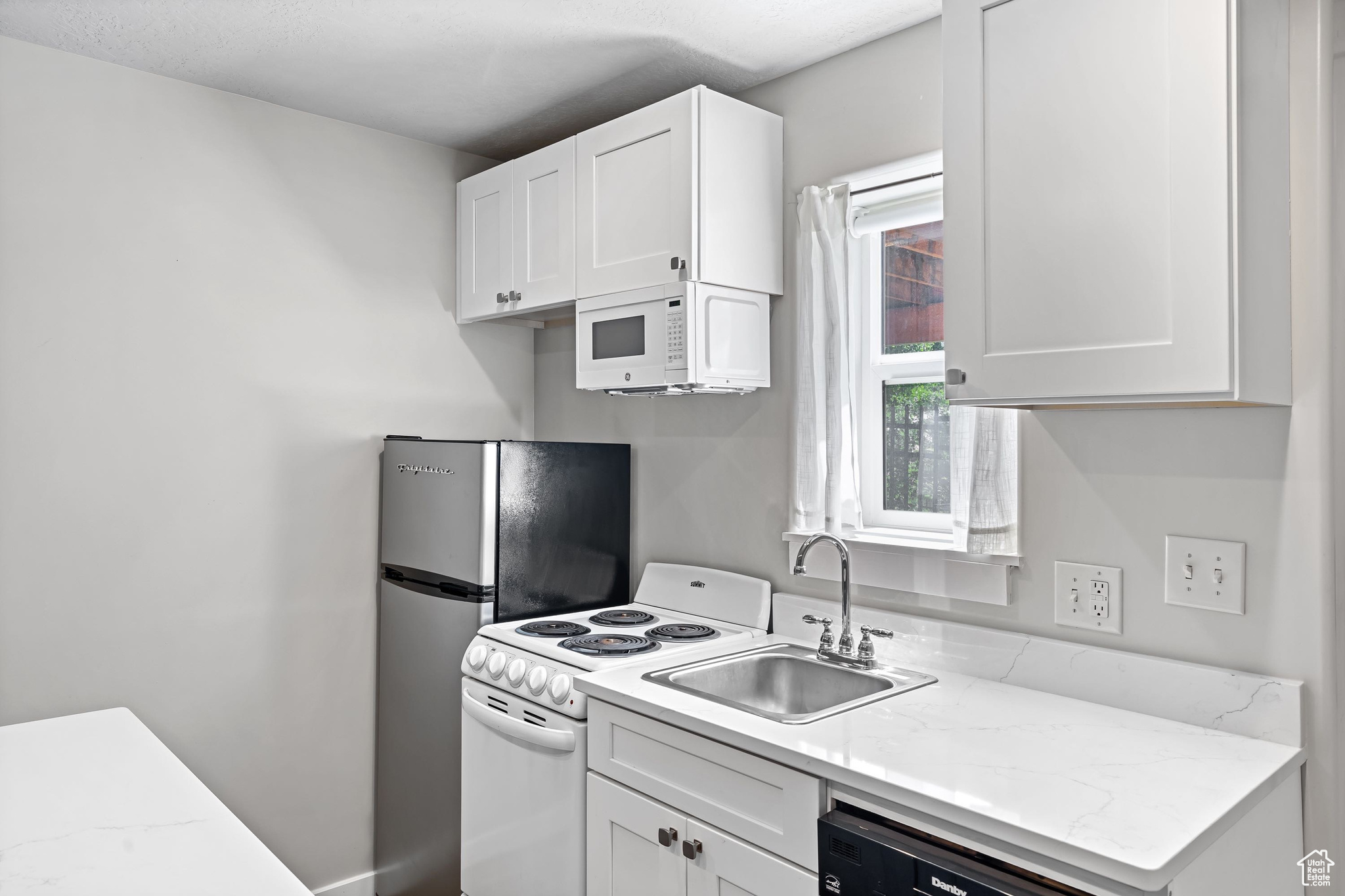 FOX CHASE - Residential