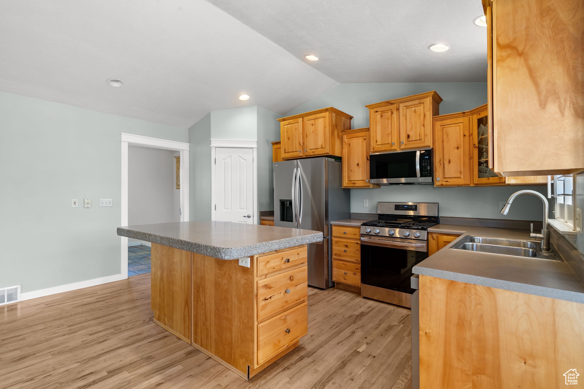 FOX CHASE - Residential