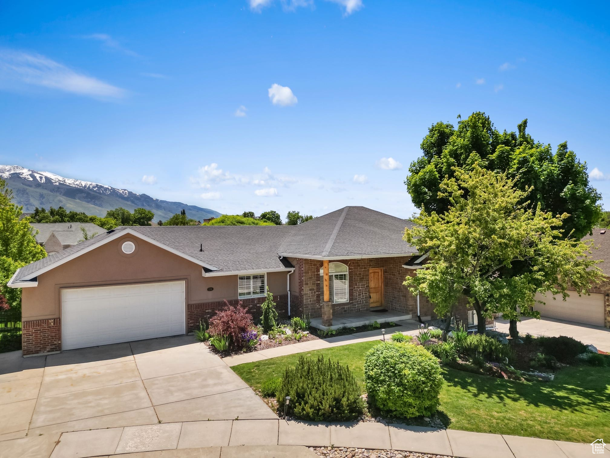 FOX CHASE - Residential