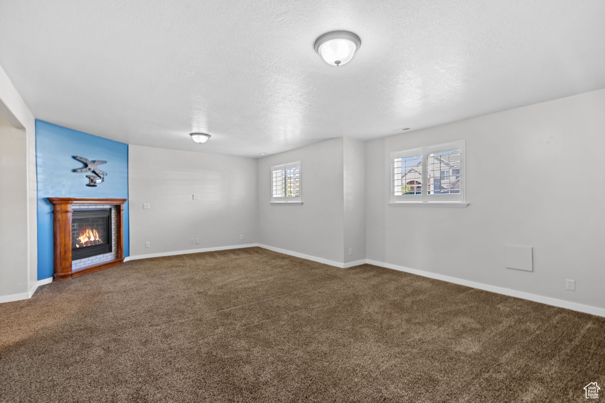 FOX CHASE - Residential