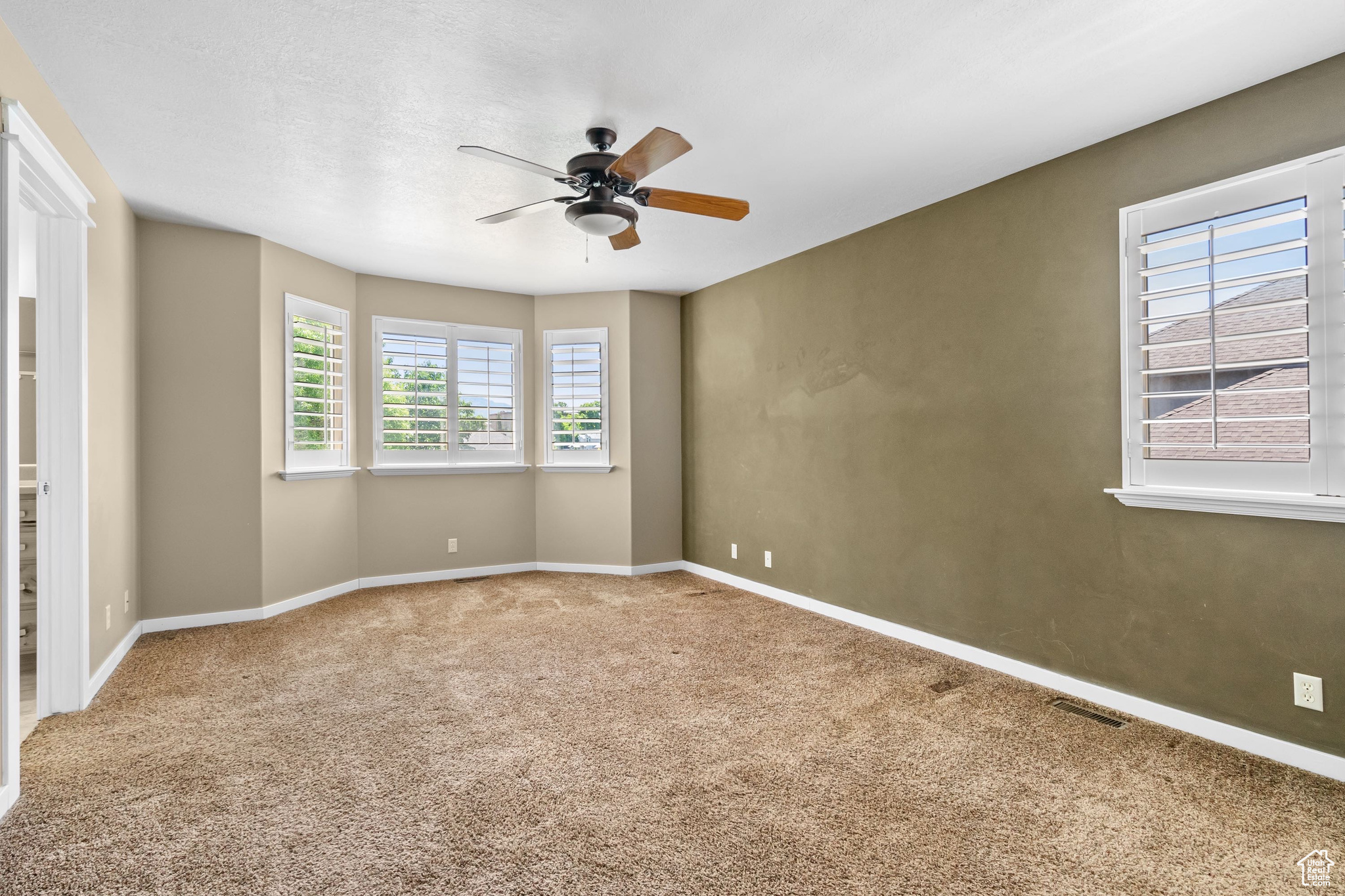 FOX CHASE - Residential