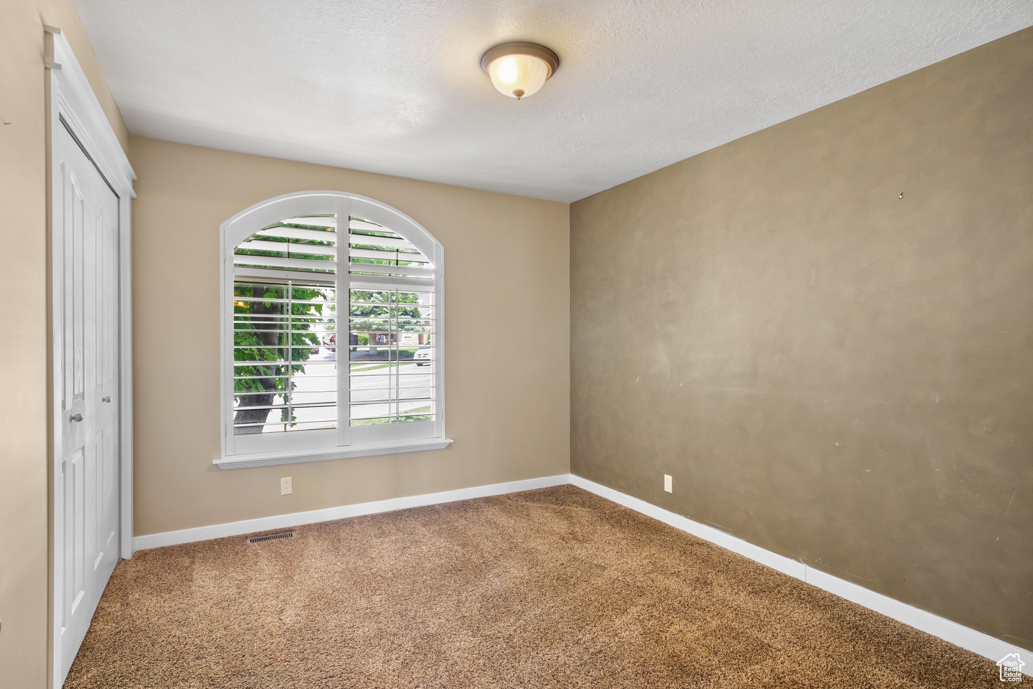 FOX CHASE - Residential