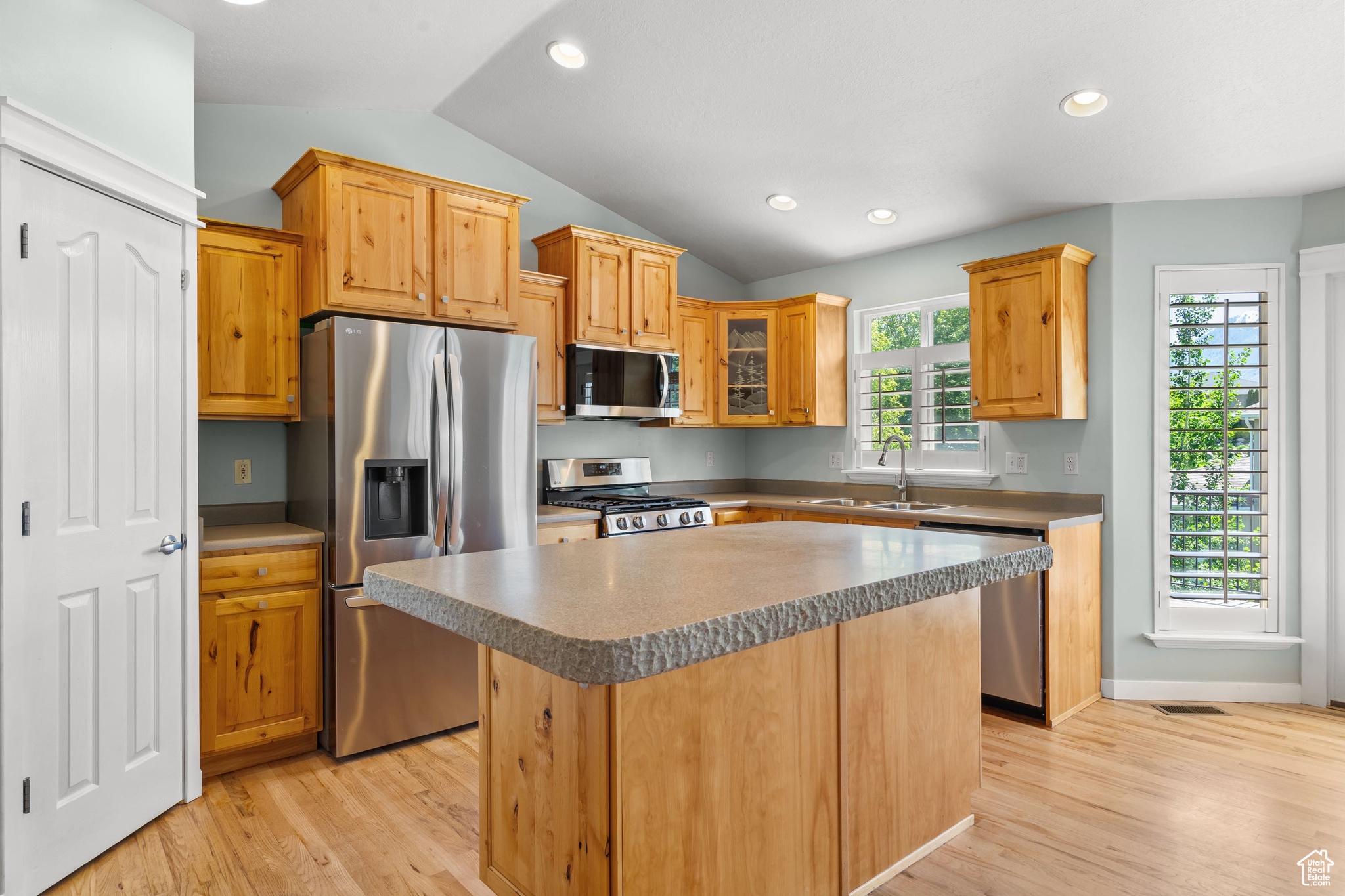 FOX CHASE - Residential