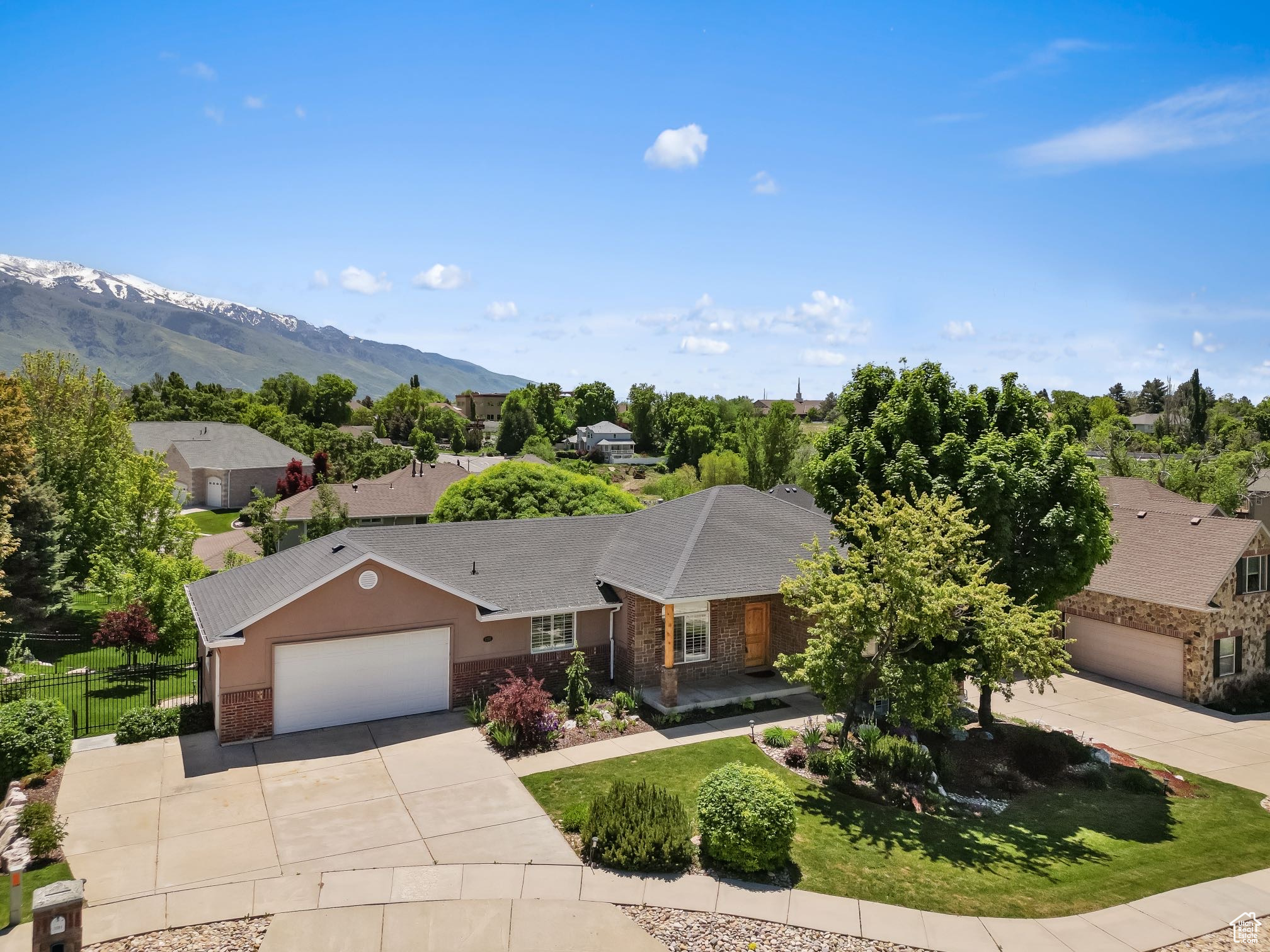 FOX CHASE - Residential