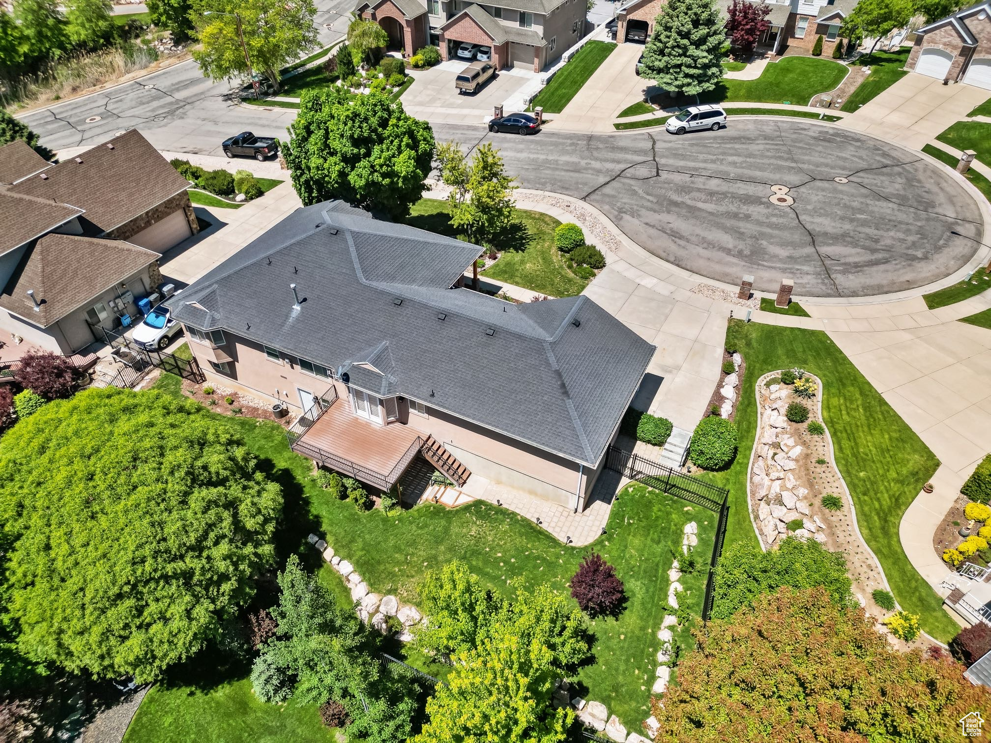 FOX CHASE - Residential