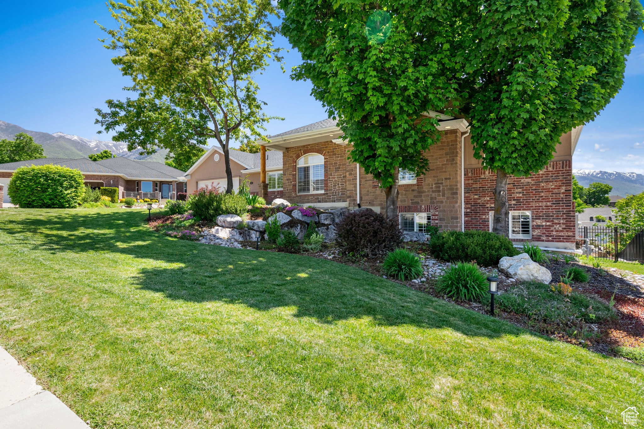 FOX CHASE - Residential