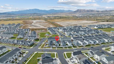 Tiny photo for 453 N NORTHSHORE DR, Saratoga Springs, UT 84045 (MLS # 2117813)
