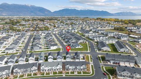 Tiny photo for 453 N NORTHSHORE DR, Saratoga Springs, UT 84045 (MLS # 2117813)