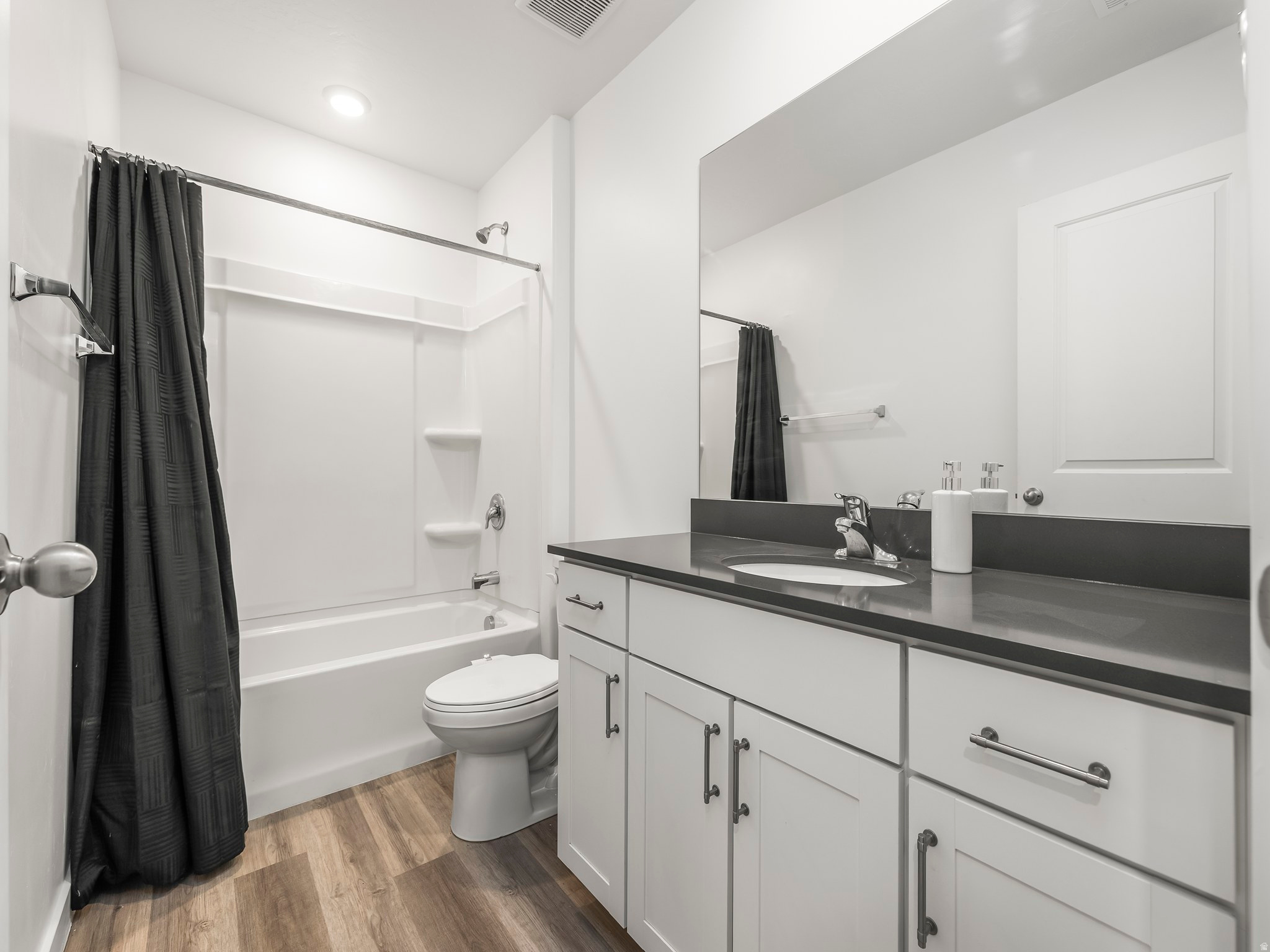 QUIET VALLEY - Residential