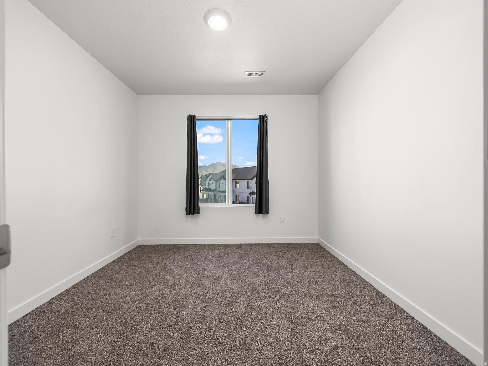 QUIET VALLEY - Residential