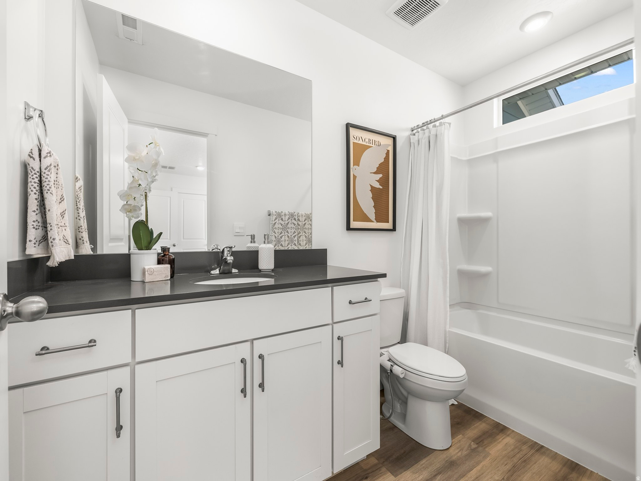 QUIET VALLEY - Residential