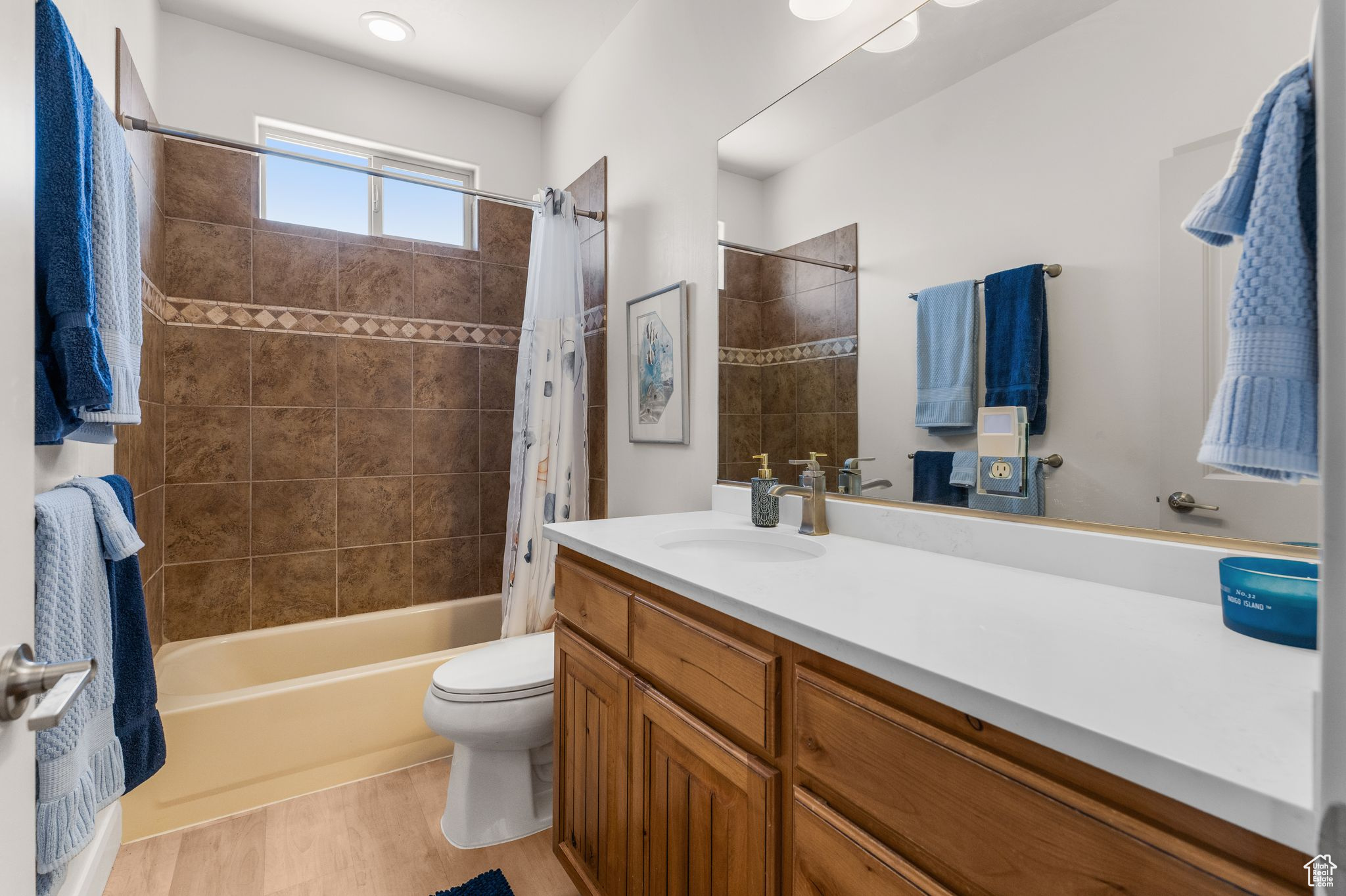 KNOLLS AT GREEN SPRING - Residential