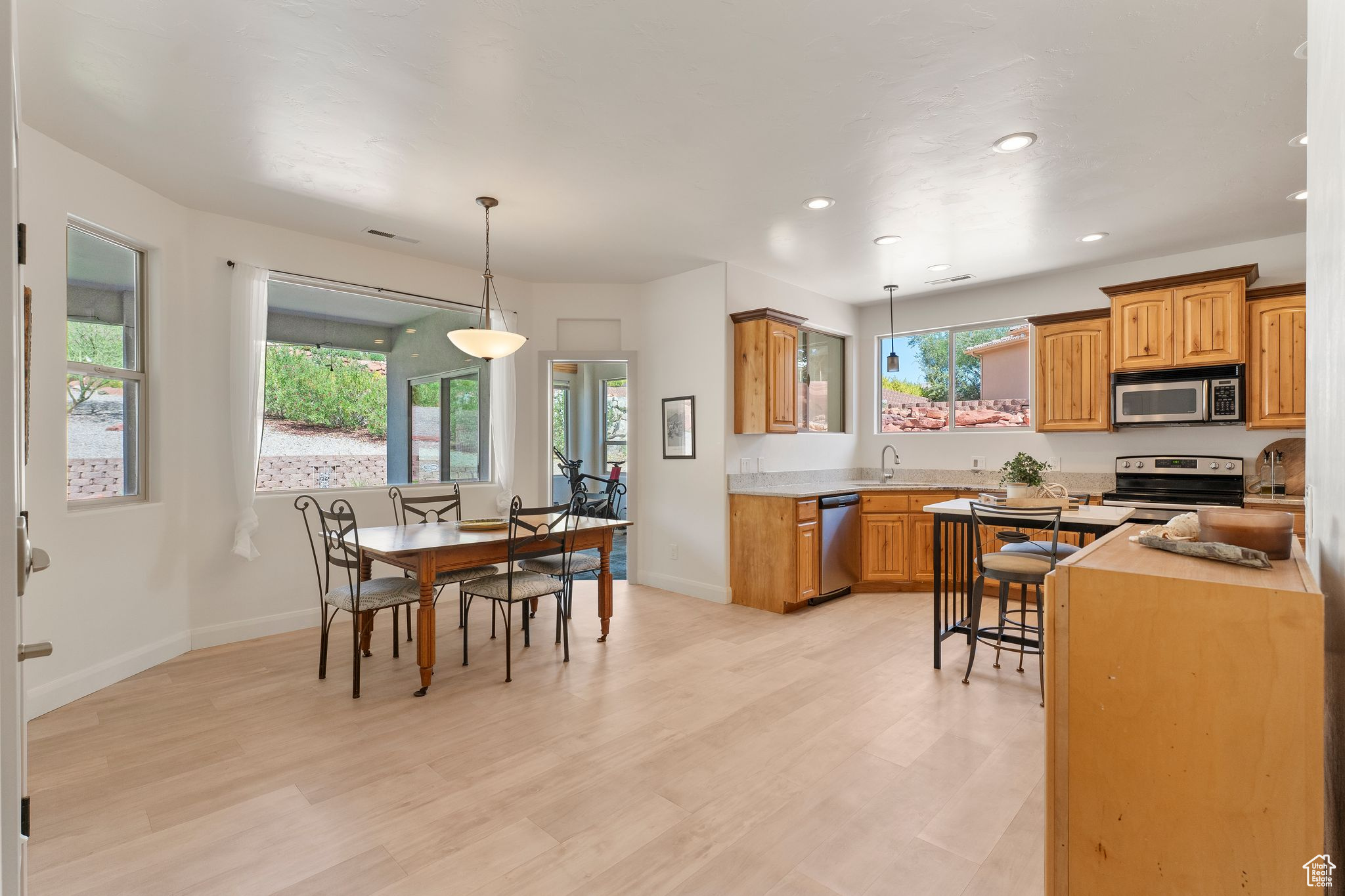 KNOLLS AT GREEN SPRING - Residential