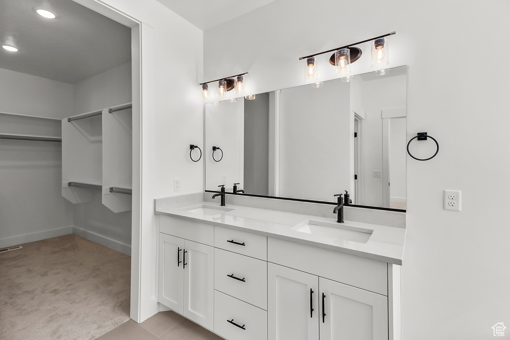 RIVERS EDGE - Residential