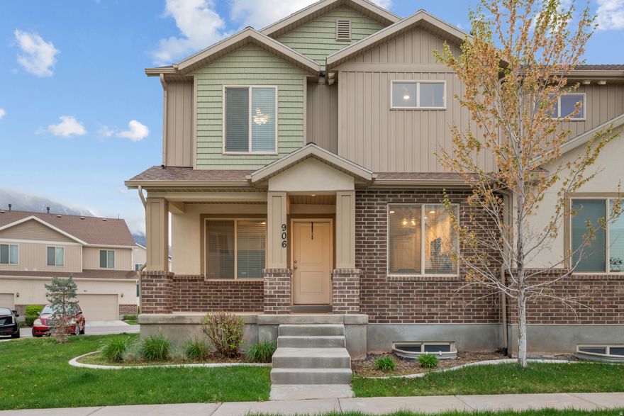 Welcome home - to this beautifully maintained end-unit townhome in the heart of Santaquin! This immaculate home offers 3 spacious bedrooms and 2.5 bathrooms.  The unfinished basement is perfect for additional storage or offers the opportunity to customize and finish the space to your needs and personal style.  Located in a desirable community with easy access to parks, schools, and I-15.  All furniture is negotiable as well.  Don't miss this opportunity to own this pristine end-unit townhome!