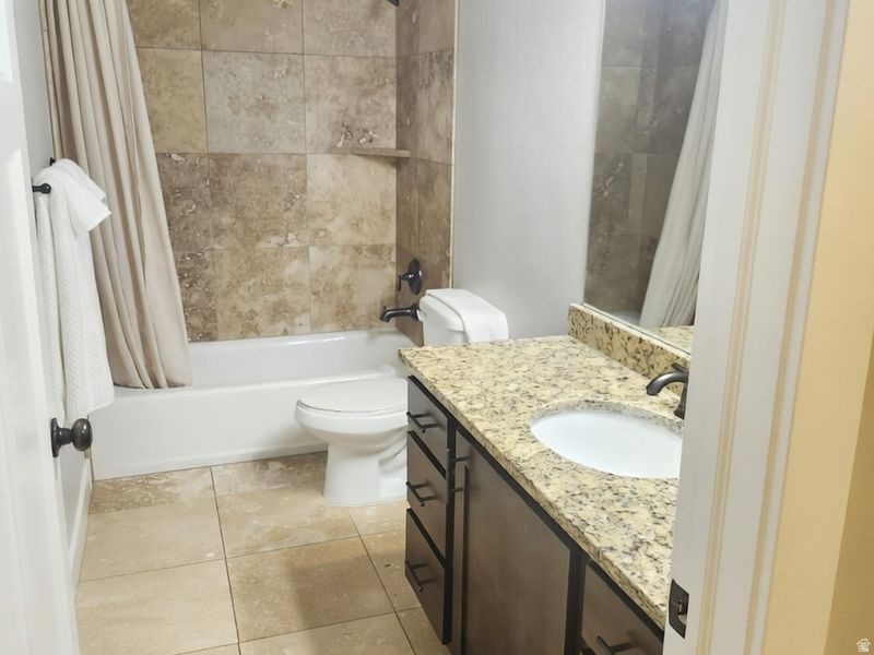 OAKRIDGE COVE - Residential