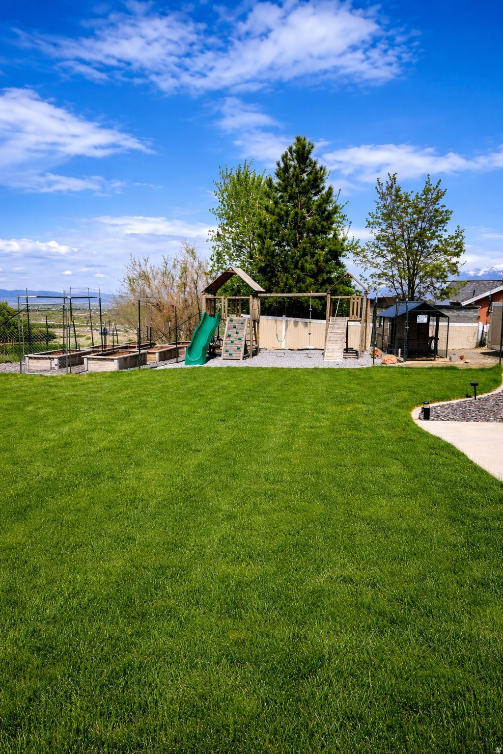 OAKRIDGE COVE - Residential