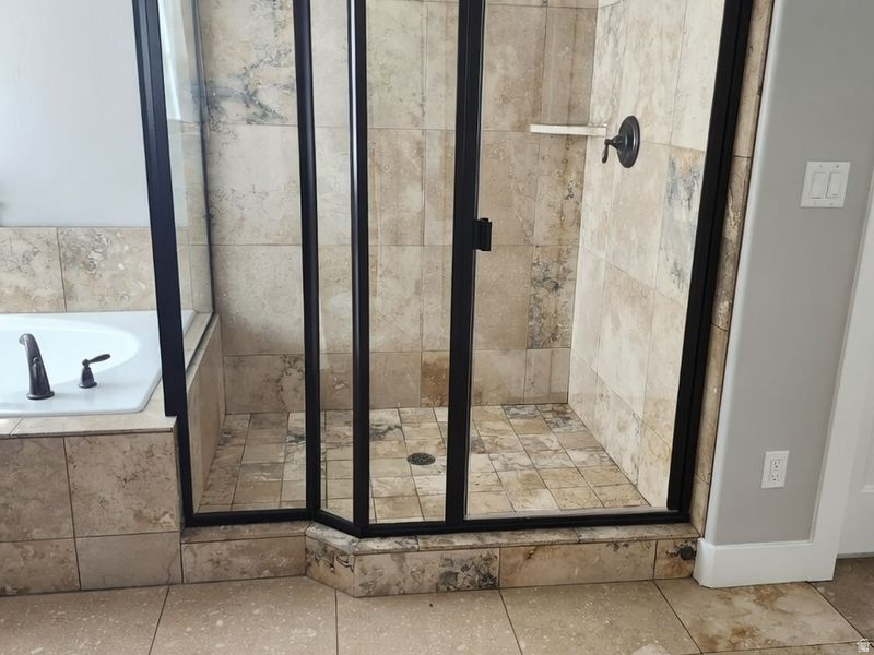 OAKRIDGE COVE - Residential