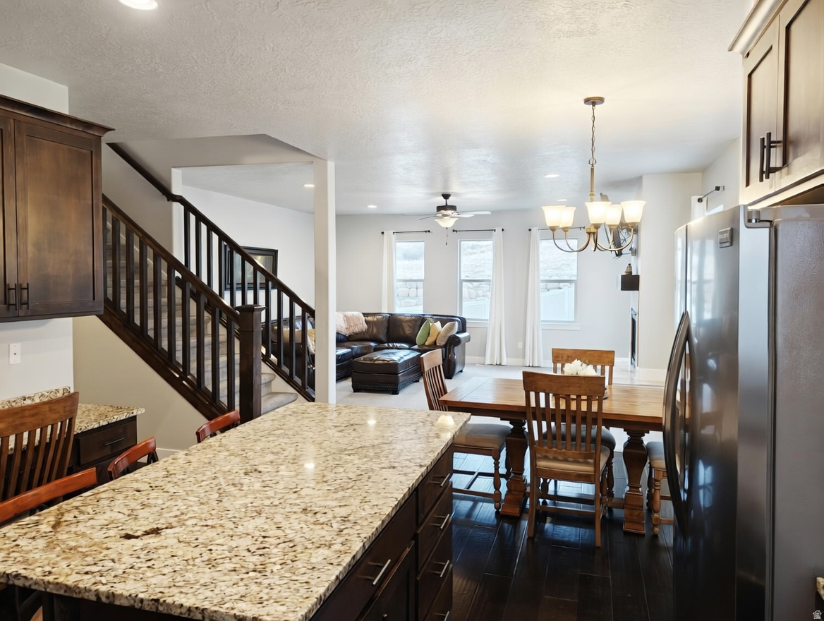 OAKRIDGE COVE - Residential