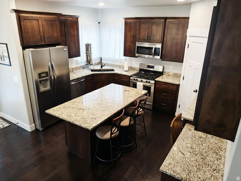 OAKRIDGE COVE - Residential