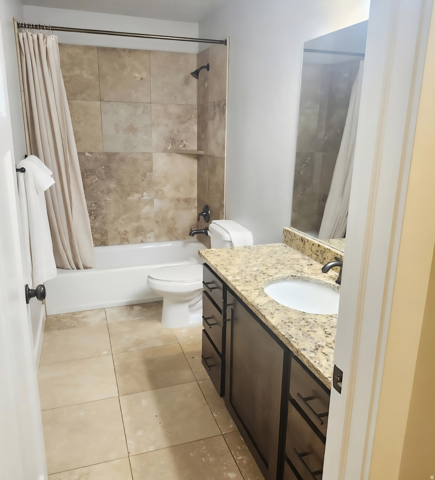 OAKRIDGE COVE - Residential