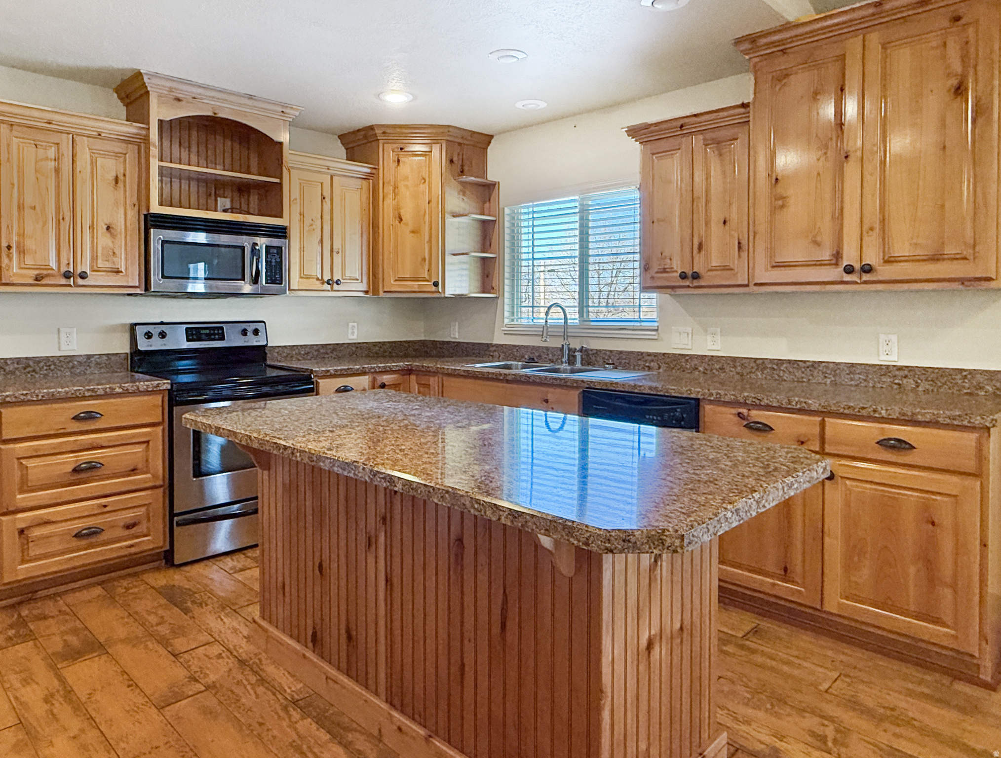 ORCHARD CREEK - Residential