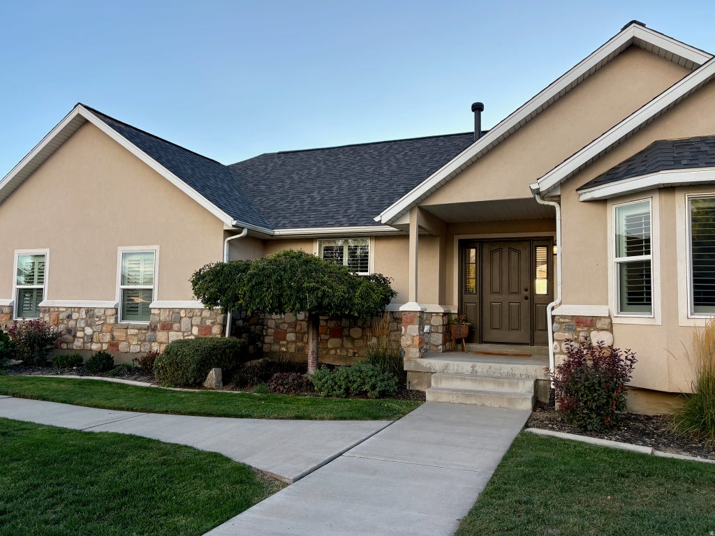 Photo of 9845 N 6130 W, Highland, UT 84003 (MLS # 2186097)