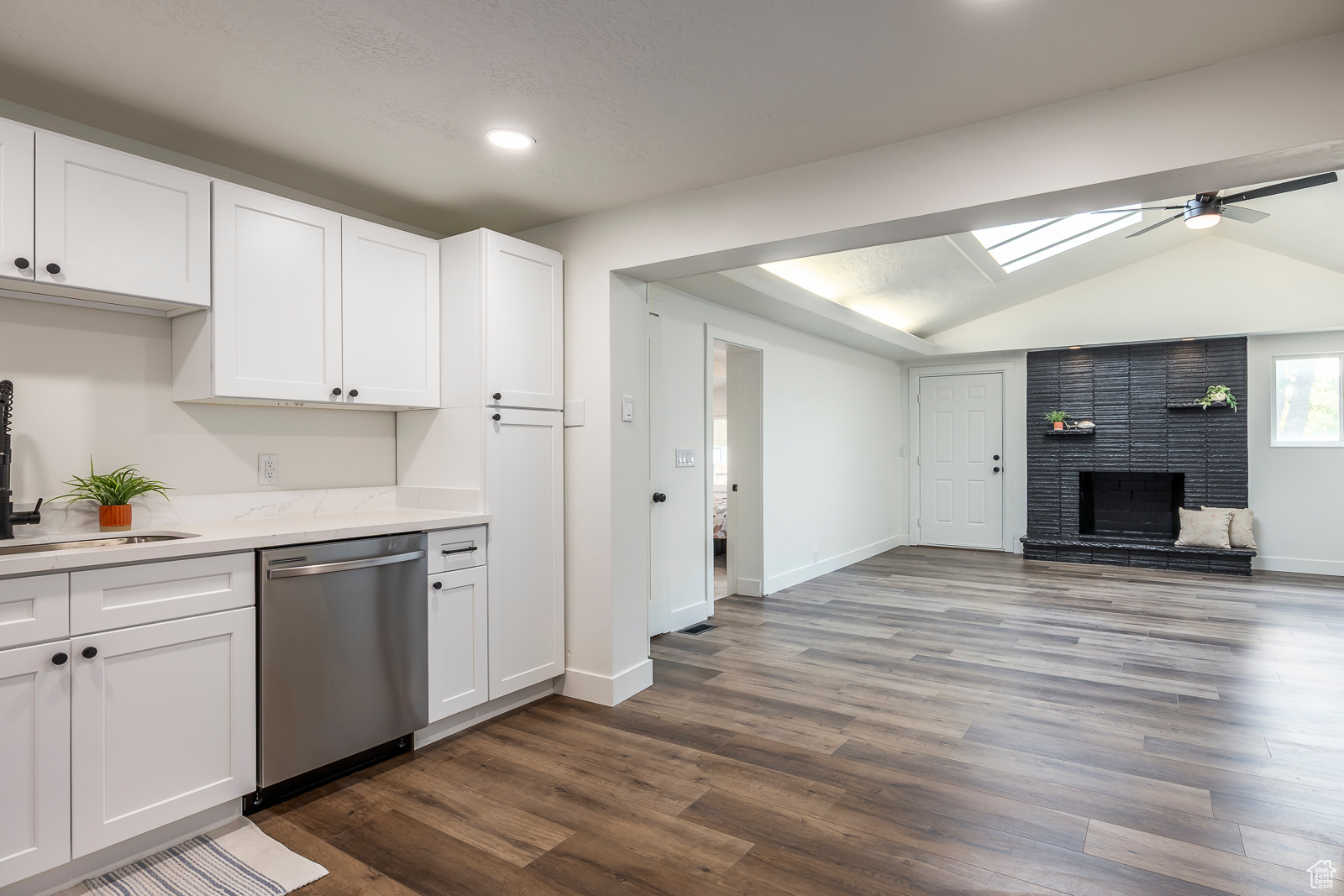 GLENDALE GARDENS - Residential