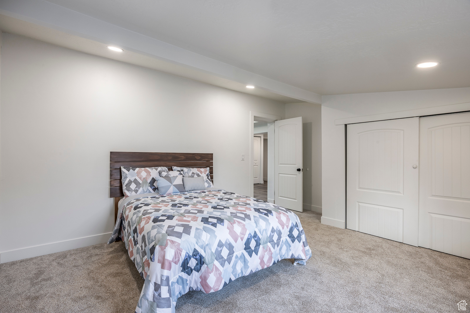 GLENDALE GARDENS - Residential