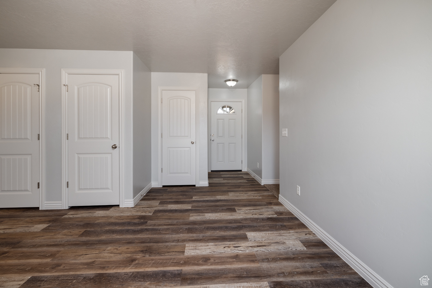 BALLARD ESTATES - Residential