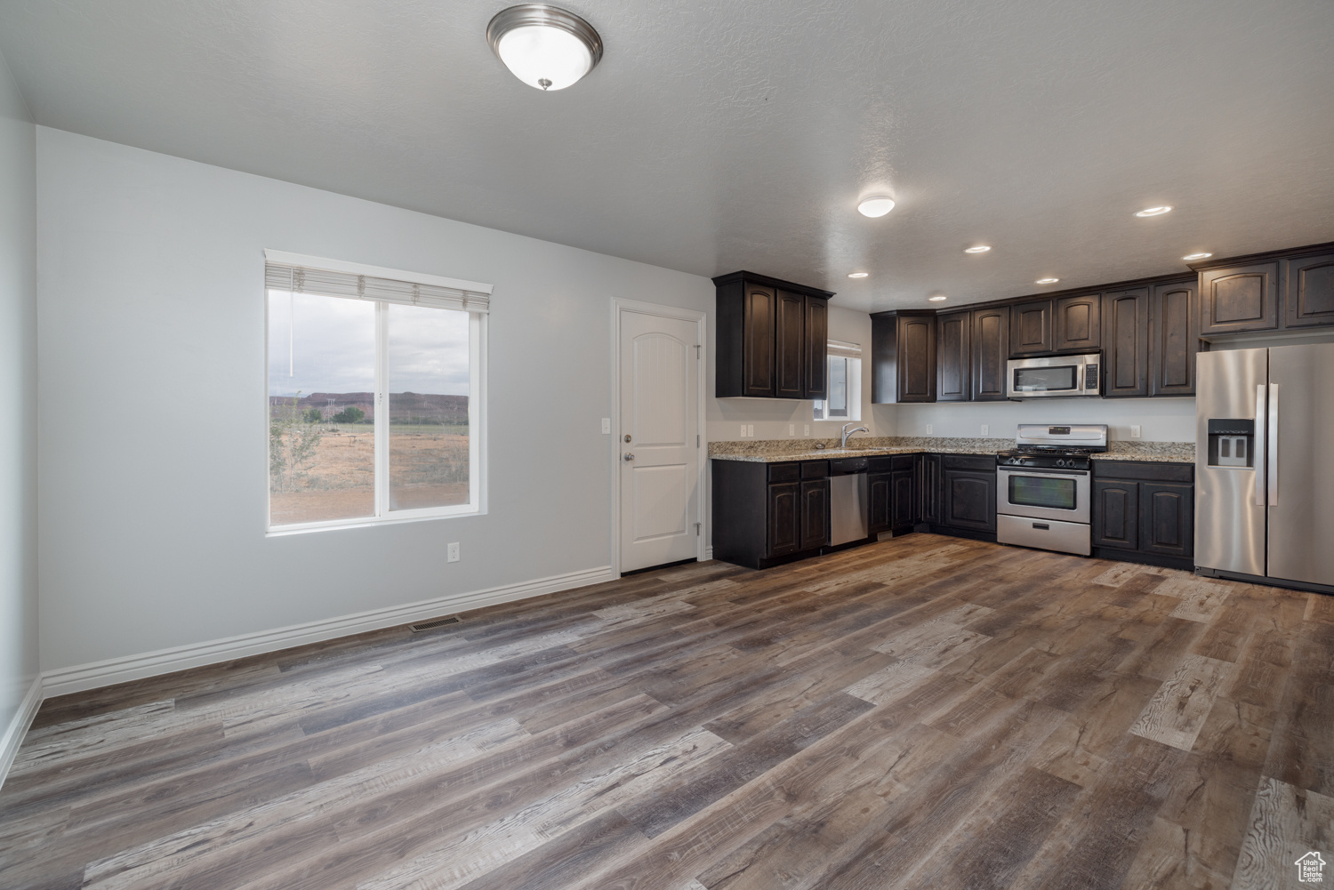 BALLARD ESTATES - Residential