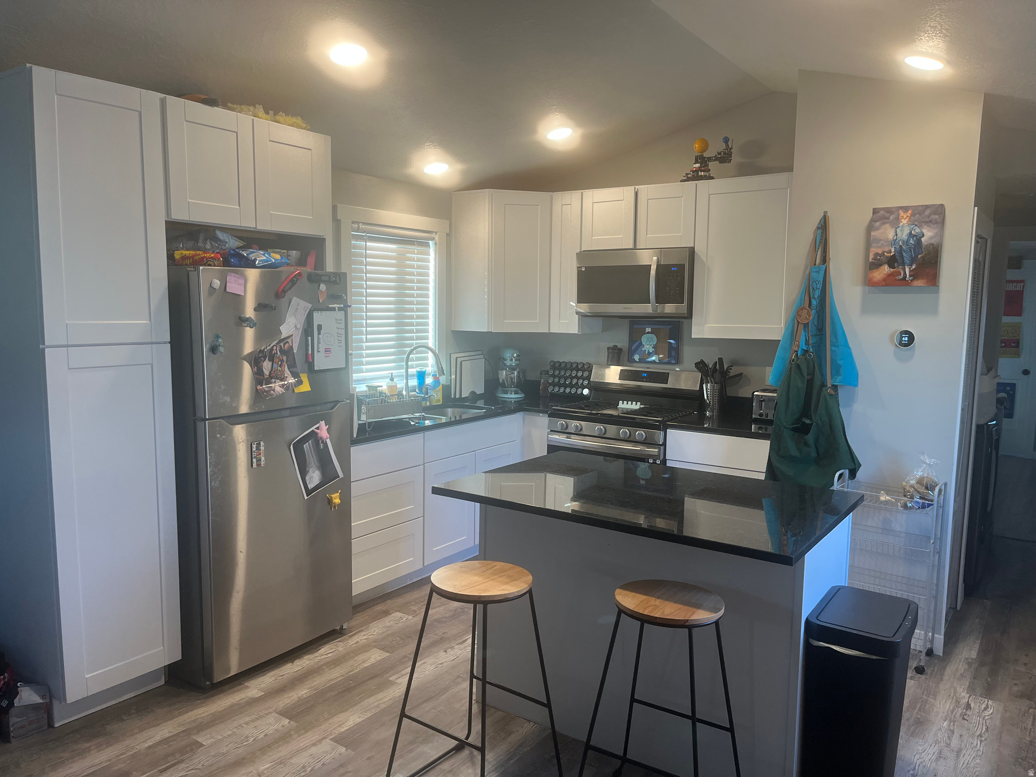 PALATIAL LIVING - Residential