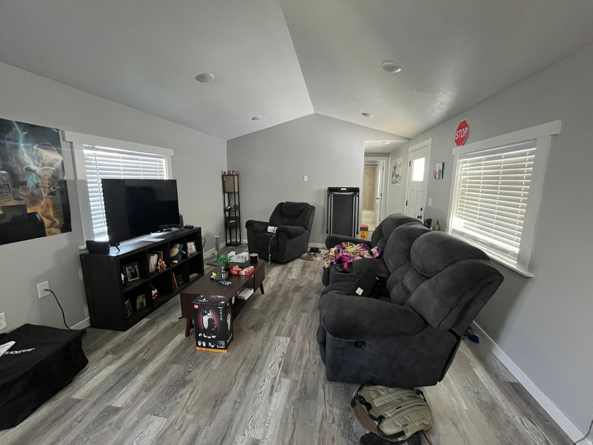 PALATIAL LIVING - Residential