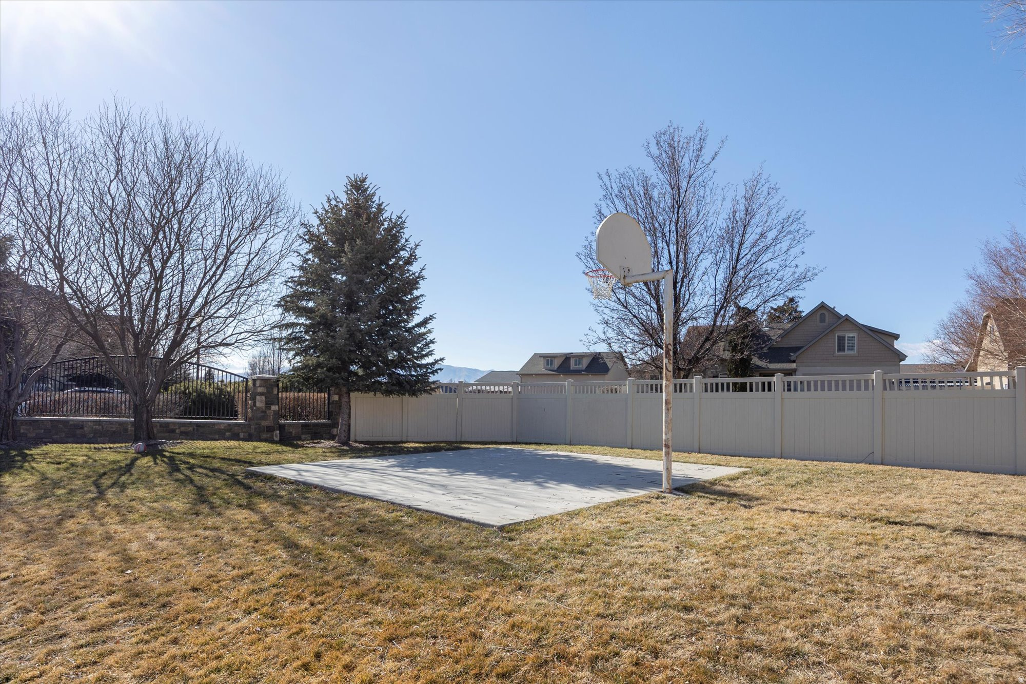 HAYMAKER RETREAT CONDO - Residential