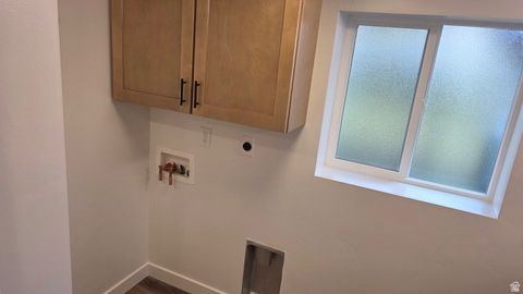 Tiny photo for 833 N STARCREST DR, Salt Lake City, UT 84116 (MLS # 2124947)